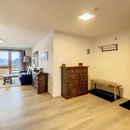 Apartman Bruyeres B33 *